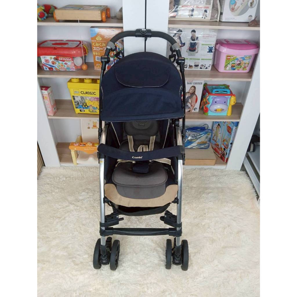 Combi Diaclasse Miracle Turn Elegant รถเข็นเด็กพับได้จากญี่ปุ่น