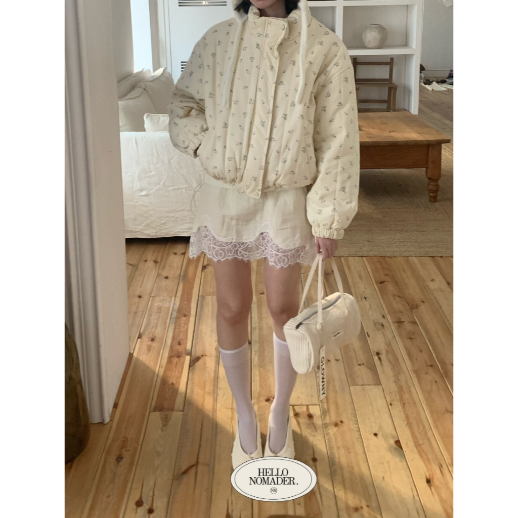 NOMADE.& พร้อมส่ง Roro Jacket {เสื้อแจ็กเก็ตกันหนาวลายดอก}