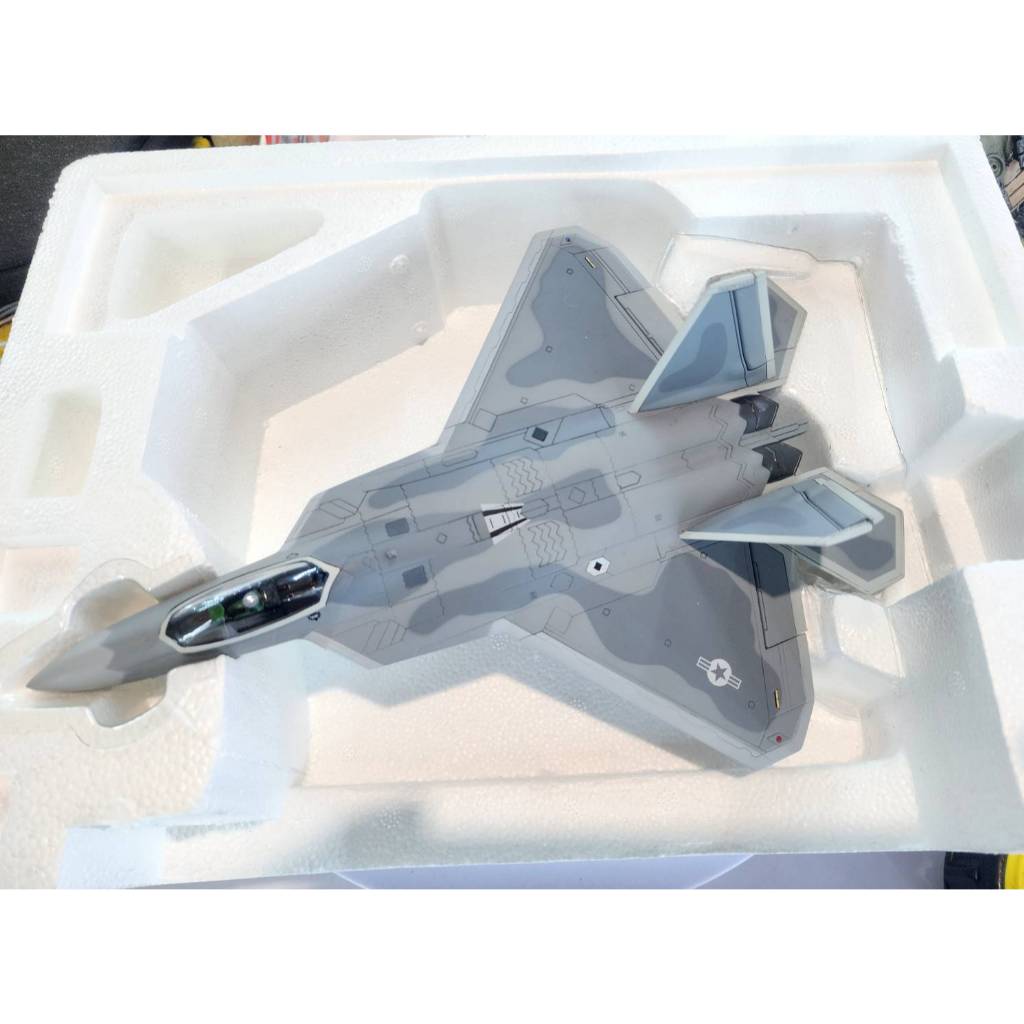 เครื่องบินรบ F22 เครื่องบินขับไล่ เครื่องบินเหล็ก fighter plane metal วัสดุเหล็ก ลำใหญ่ F16 F35 MIG