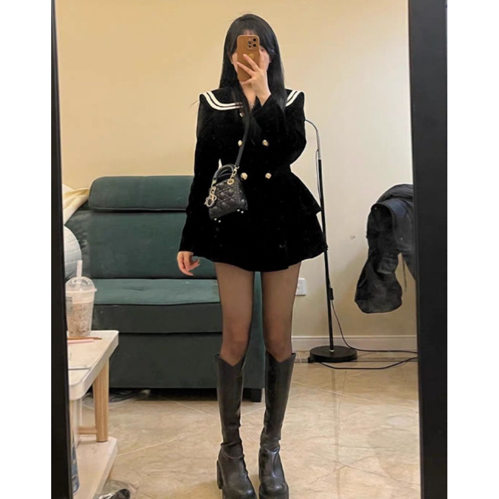 เดรสสั้นกำมะหยี่สีดำสไตล์นักเรียน  ดีไซน์เรียบหรูแบบเกาหลี วินเทจนิด ๆ คอปกแบบกะลาสี  สไตล์เฮปเบิร์น