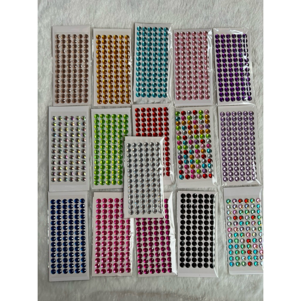 สติ๊กเกอร์เพชร💎  สีสวยน่ารักมี 17 สึ 4 ขนาด  3,4,5,6 มม.  ตกแต่งเฟรมการ์ด ไดอารี่