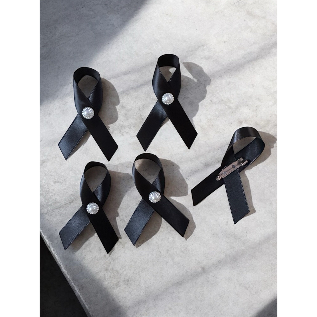 โบว์ไว้อาลัย ริบบิ้นสีดำ โบว์ติดเสื้อไว้ทุกข์สีดำ