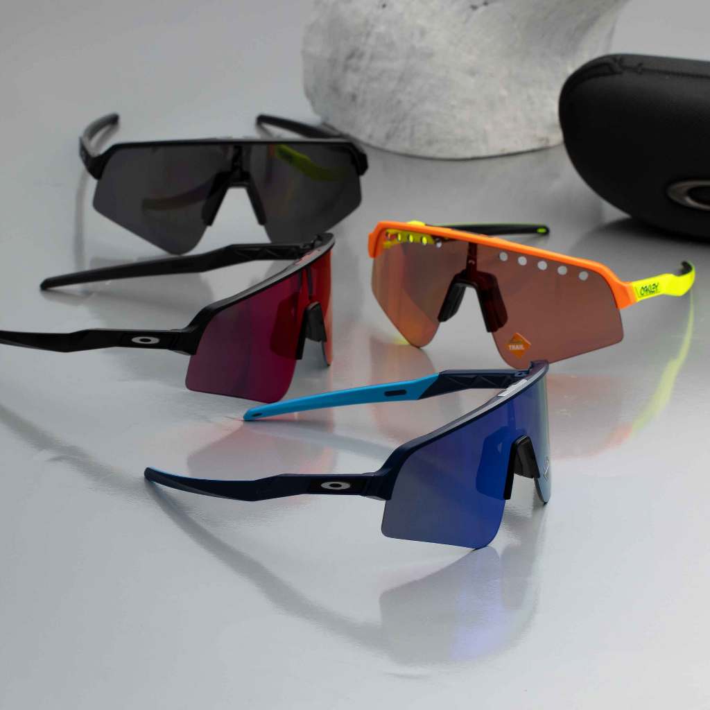 แว่นกันแดด Oakley รุ่น SUTRO LITE SWEEP OO9465 **ประกัน 2 ปีจากแบรนด์**