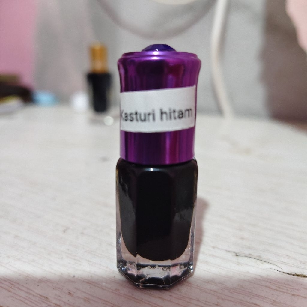 Black Musk |  Kasturi hitam