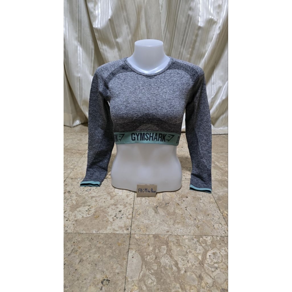 เสื้อครอปแขนยาวยิมชาร์ค Gymshark ผญ. มือสองแท้ 100%