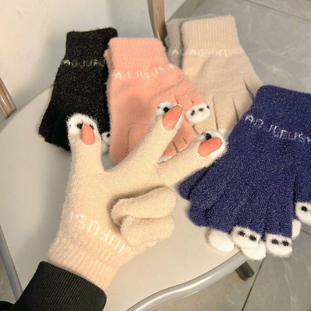 ถุงมือกันหนาวผู้ใหญ่  ผ้าขนนุ่ม นิ้วมีรูเปิดทัชสกรีน 3 นิ้ว ส่งจากไทย