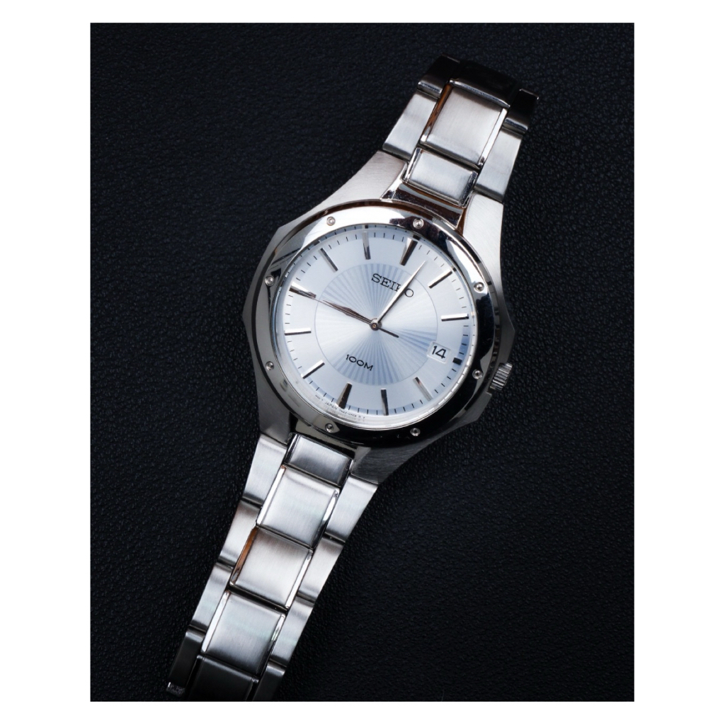 Seiko 7N42-0FD0 ระบบถ่าน หน้าปัดสีเงินเงา (ประกันจากศูนย์ seiko ถึง 26/4/69