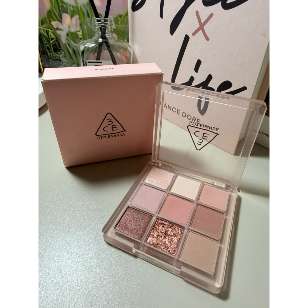 📌ส่งต่อพาเลทตา3CE(สีSOME DEF)💗ของแท้💯📌 แค่ลองแตะๆทาๆดูครั้งเดียวน๊า☺️โทนสีลูกคุณมาก💖