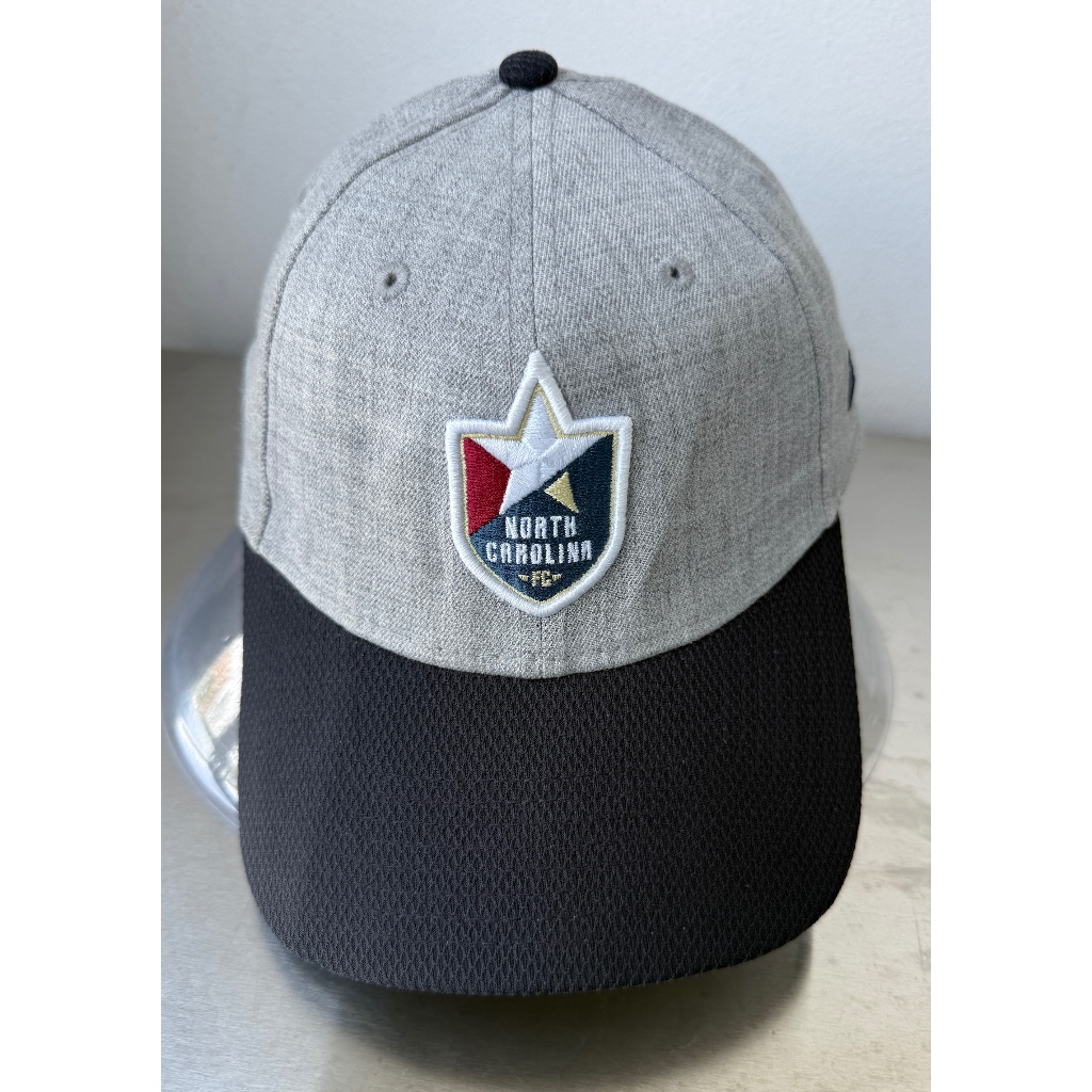หมวกมือสอง New Era 39THIRTY – North Carolina FC