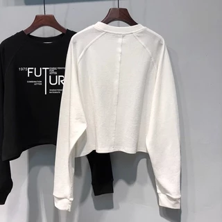 เสื้อครอปแขนยาวไซส์ใหญ่ oversize เสื้อผ้าสาวอวบแฟชั่นมาใหม่ เสื้อยืดสวยผู้หญิงลำลองทรงหลวมสไตล์เกาหลี สกรีนลายวินเทจเท่