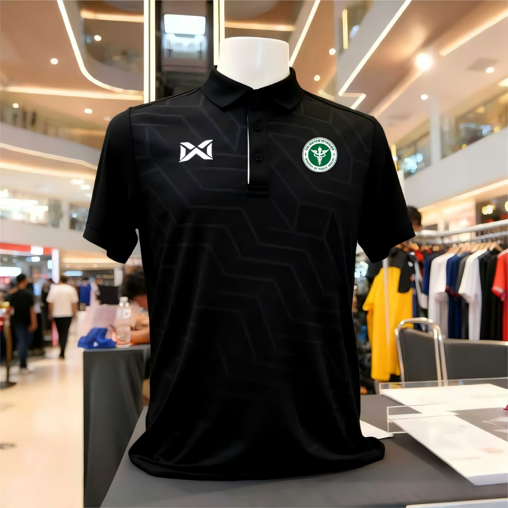 เสื้อโปโลแขนสั้นสีดำของทีมชาติไทยสำหรับผู้หญิง Queen Paphong Pilo พร้อมโลโก้กระทรวงสาธารณสุข #QueenPaphongPilo