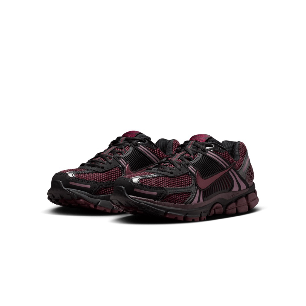 รองเท้า Nike Zoom Vomero 5