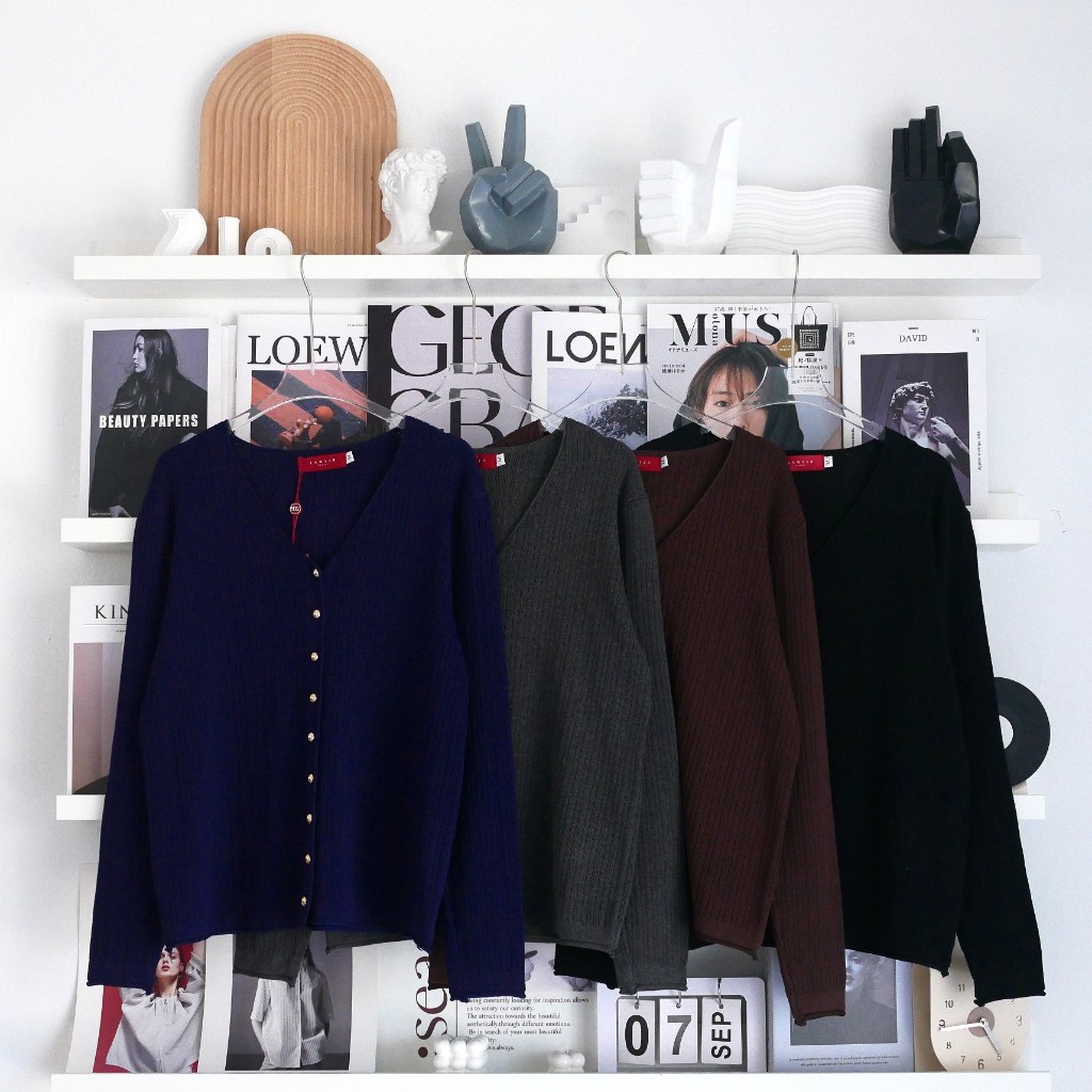 Lawyer Store | [2249-2259] งานไหมพรม ทรงสวย ผ้าเนื้อไม่หนา กระดุมใช้งานได้จริง เสื้อไหมพรม ไหมพรมถัก เสื้อคลุมไหมพรม