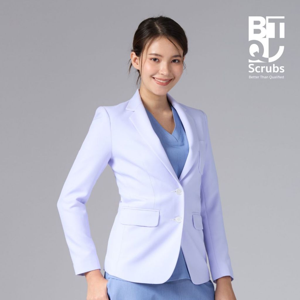 BTQ Short White Gown - Women | เสื้อกาวน์หมอผู้หญิงแบบสั้น คอปกสูท Tailor Collar แขนยาว ทรงเข้ารูป
