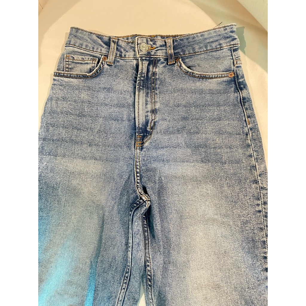 #มือ2H&MจากShopกางเกงยีนส์ทรงมัมเอวสูงยืดได้นิดหน่อยสภาพเหมือนใหม่ใส่สวยมากตัดใจขาย