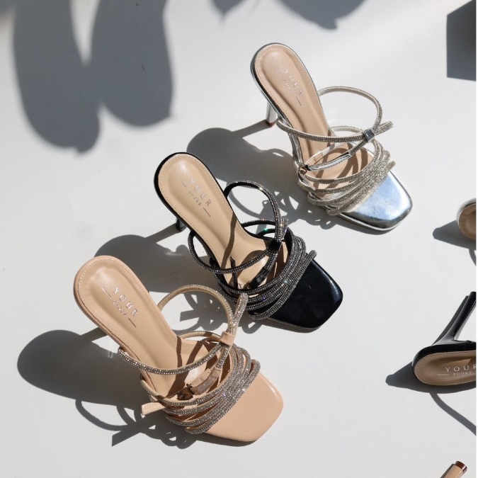 YOURSHOES B73 (เท้าอวบ +เพิ่ม 1ไซส์) / รองเท้าส้นสูง 4 นิ้ว แต่งเพชร รองเท้าผู้หญิง รองเท้ารัดข้อ