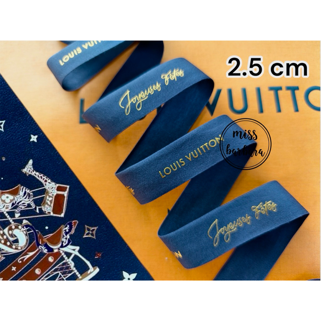 ริบบิ้น LV Christmas ของแท้ ปลายปี2024 กว้าง 2.5 cm สีน้ำเงินเข้ม