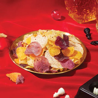 CRUFF CHILI BLACK TRUFFLE Premium Mixed Roots Chips ครัฟ มันหลากสีทอดอบกรอบ รสชิลีแบล็คทรัฟเฟิล 75ก.