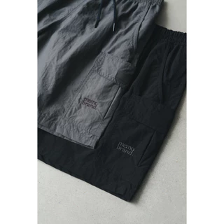 AEIOU กางเกงคาร์โก้ไนลอน ขาสั้น Memo Utility Cargo Nylon Shrot ลิขสิทธิ์แท้
