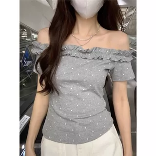 พร้อมส่ง✨เสื้อยืดเปิดไหล่ อเมริกันย้อนยุค เสื้อครอป เอวแน่น สลิมฟิต สำหรับผู้หญิง ฤดูร้อนปี 2025 #F008