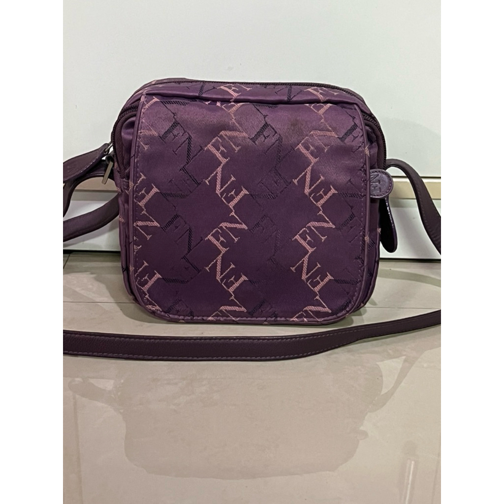 กระเป๋าสะพายแบรนด์flynowมือสองสภาพใหม่