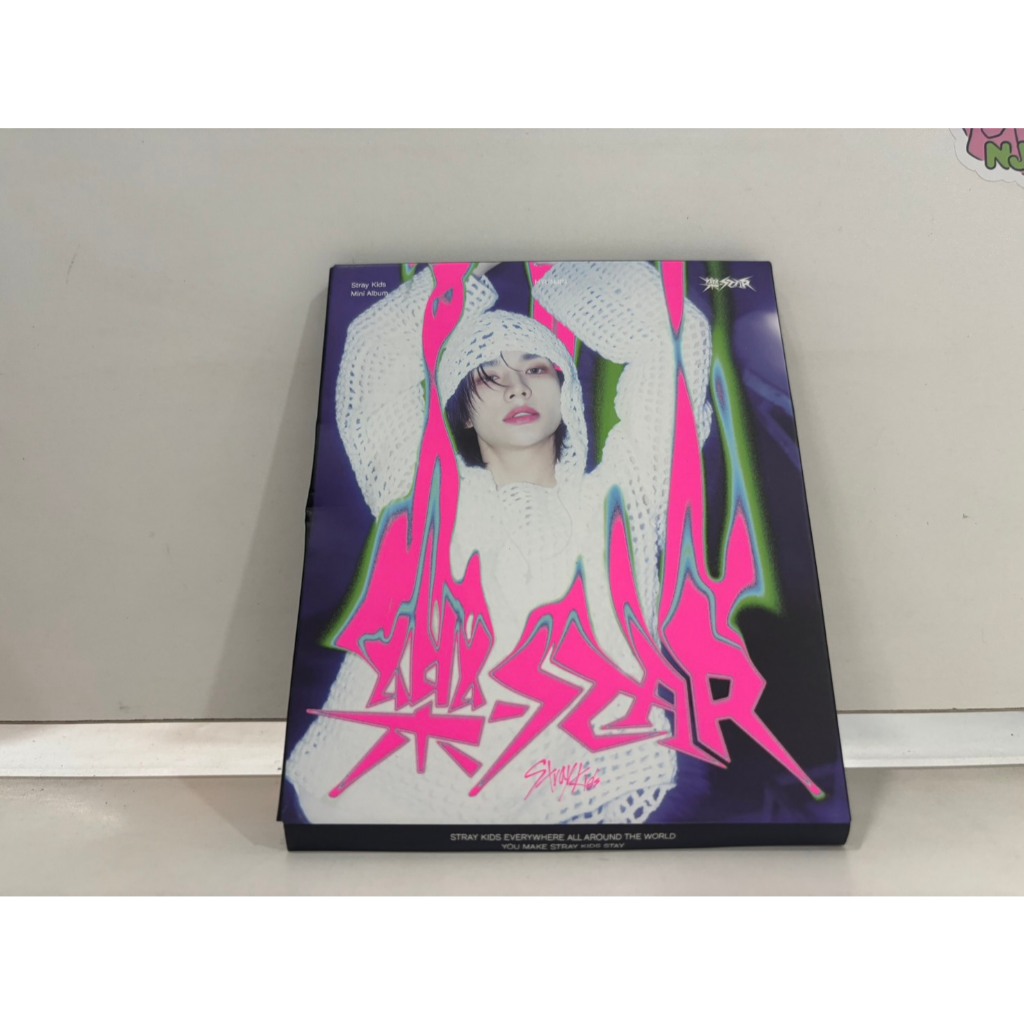 1 CD MUSIC  ซีดีเพลงเกาหลี    STRAY KIDS EVERYWHERE ALL AROUND THE WORLD YOU MAKE STRAY KIDS STAY   