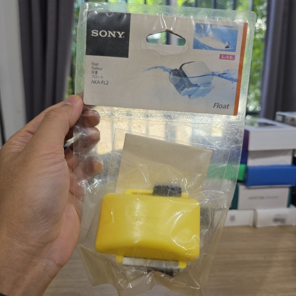 Sony AKA-FL2 สำหรับ Action Cam ช่วยให้กล้อง Action Cam ของ Sony ลอยอยู่เหนือน้ำได้ ออกแบบมาสำหรับกล้