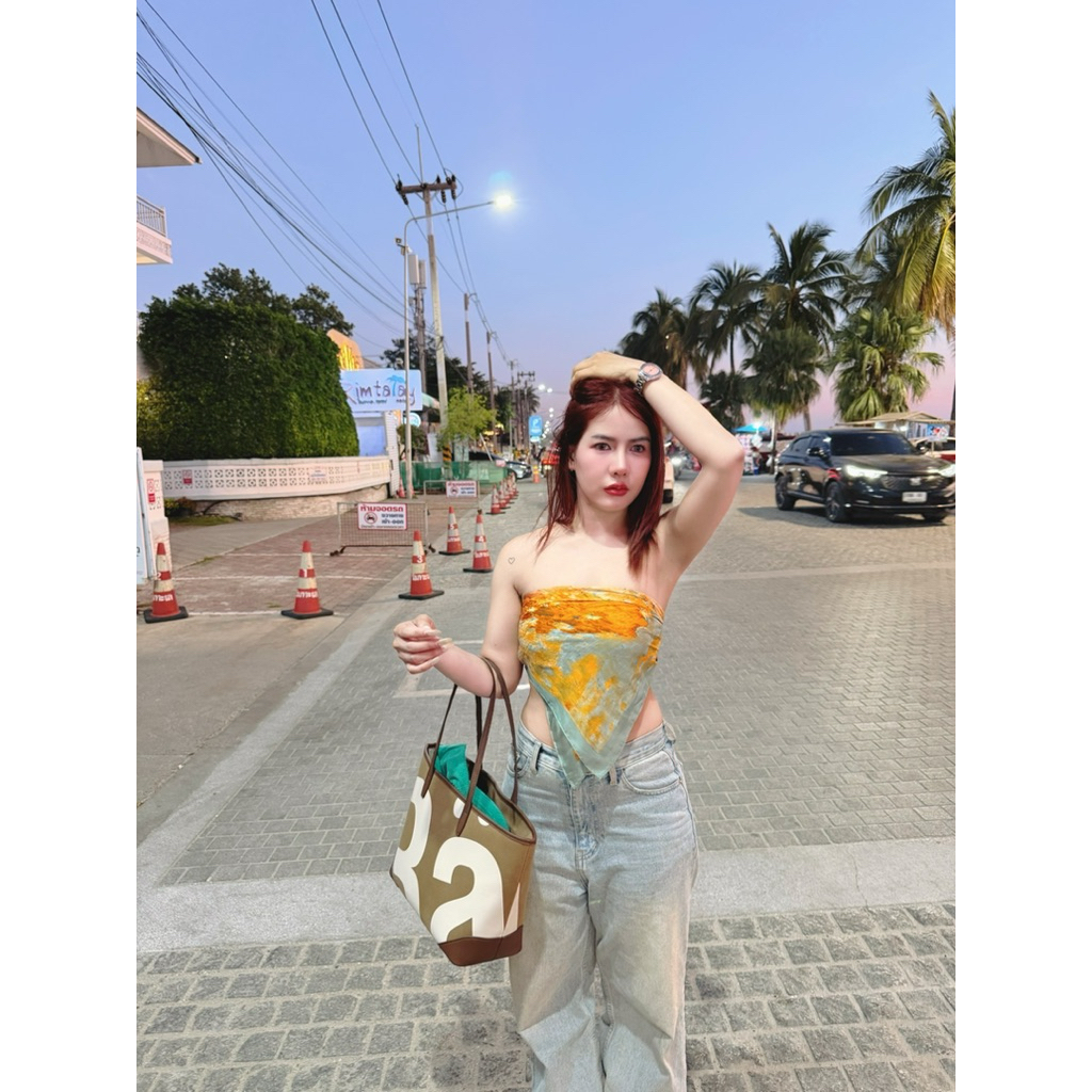 Rally x UNO คือคอลแลปของ Rally Movement x UNO Coffee ออกรุ่นกระเป๋าลิมิเต็ดชื่อ “Rally x UNO City To