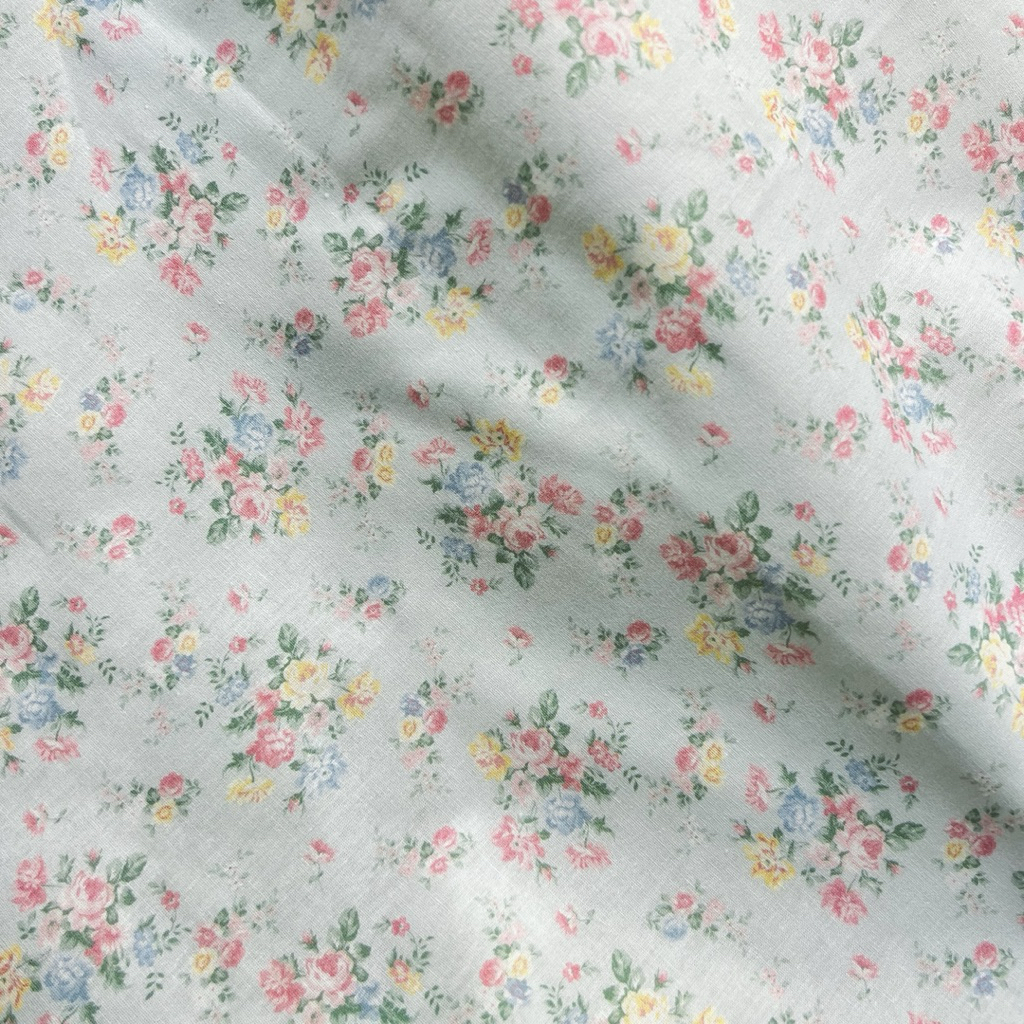 ผ้า cotton 100% หน้ากว้าง 58“(145cm.) วัดตัดครั่งละ 1/2เมตร ตัดยาวต่อเนื่องได้ พร้อมส่ง