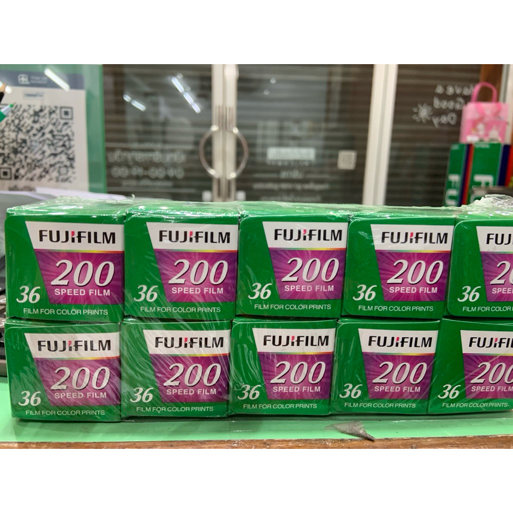 ฟิล์มสี Fujifilm ISO 200 (หมดอายุ 11/2024)