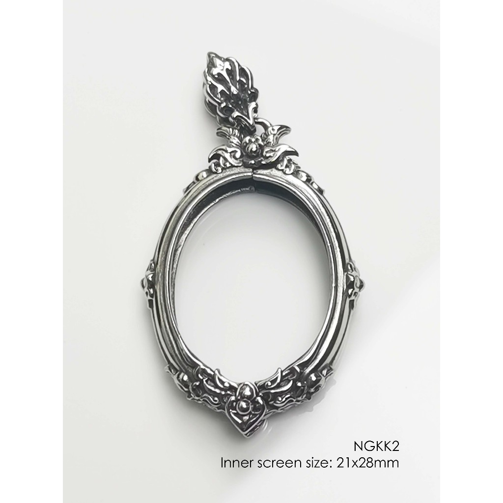 NGKK2Whitebrass Oval amulet casing 21x28mm กรอบพระไวท์บราส รูปไข่