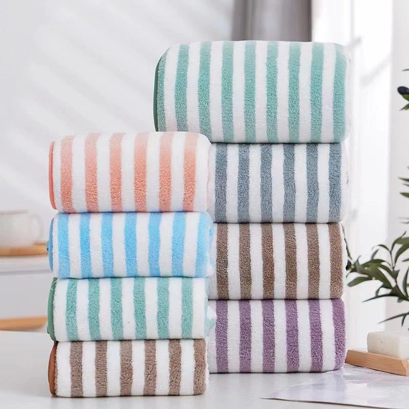 ผ้าเช็ดตัวขนเป็ด ซับน้ำดี ขนาด 140x70 cm (270g)
