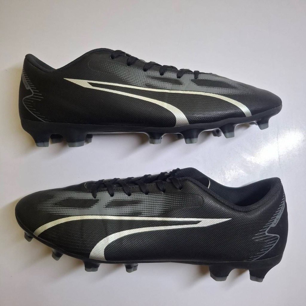 รองเท้าสตั๊ด (มือสอง) PUMA ULTRA PLAY FG/AG – สีดำ ไซซ์ 44.5 / 29 ซม.