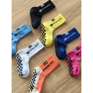 ถุงเท้ากันลื่นสำหรับเด็กตั้งแต่ไซส์28-36มีหลายสีให้เลือก พร้อมส่งในไทย🇹🇭