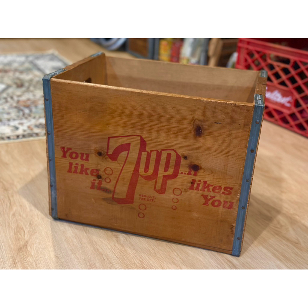 (พร้อมส่ง‼️) ลังไม้ Vintage USA🇺🇸 7UP Red Logo(สภาพสวยสมบูรณ์)