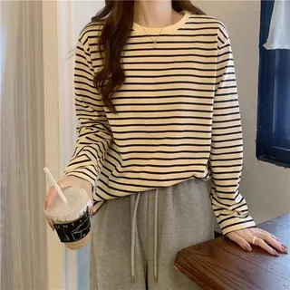 Mr cool สินค้าพร้อมส่ง เสื้อยืดลายทางแขนยาวสไตล์เกาหลีสำหรับผู้หญิง มี2สี ผ้านิ่มระบายอากาศได้ดี