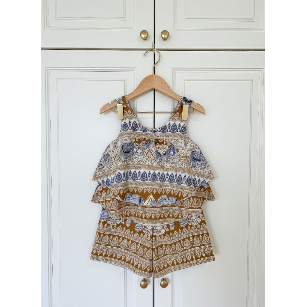 ชุด​ช้าง​เด็ก​ผู้หญิง​ ผ้าไหม​อิตาลี​อย่าง​ดี​ ส่ง​ฟรี