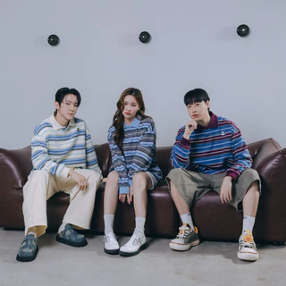 ZAMIO Remy polo เสื้อโปโลแขนยาวลายทางทรง oversize