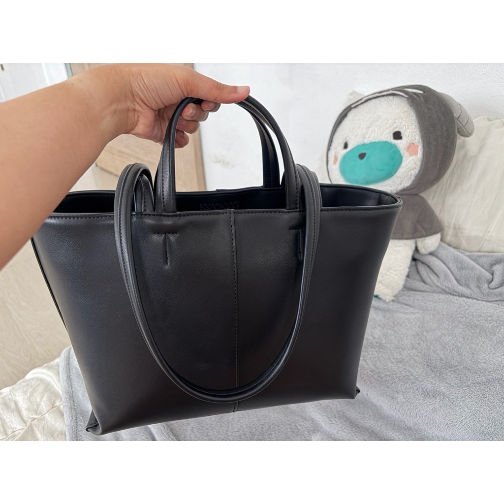 กระเป๋ามือสองจาก knackbag ค่ะ