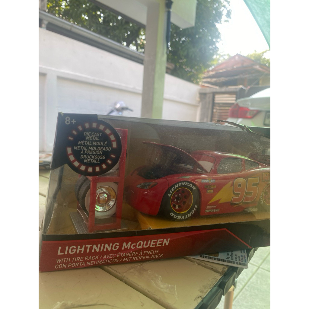Lightning McQueen lightning McQueen