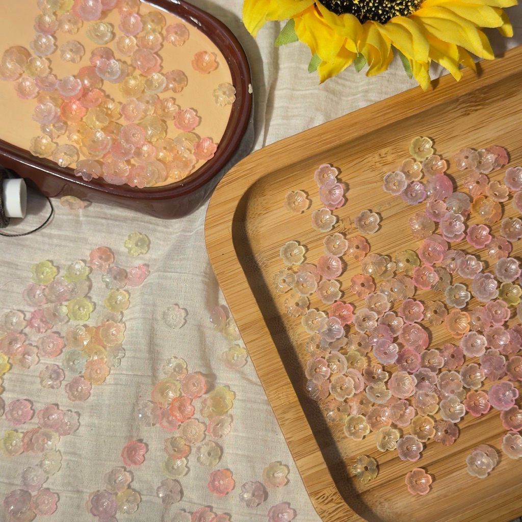 ลูกปัดดอกไม้อะคริลิคใส 8 มม. 100ชิ้น - Acrylic Blossom Beads