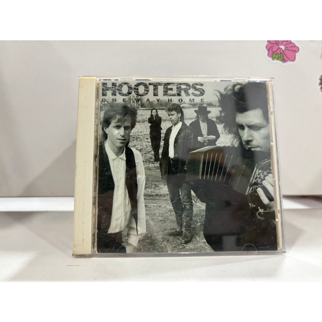 1 CD MUSIC  ซีดีเพลงสากล      HOOTERS ONE WAY HOME   (N3H42)