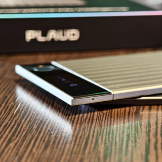 รับประกันศูนย์ไทย เครื่องบันทึกเสียง Plaud Note Pro AI, พร้อมจอแสดงผลพร้อมมุมมองทันที