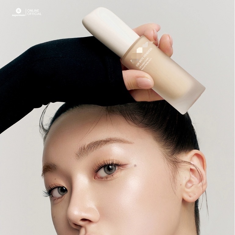 แบ่งขายรองพื้นแมทท์เปล่งประกาย Supermom Lumi Matte Foundation