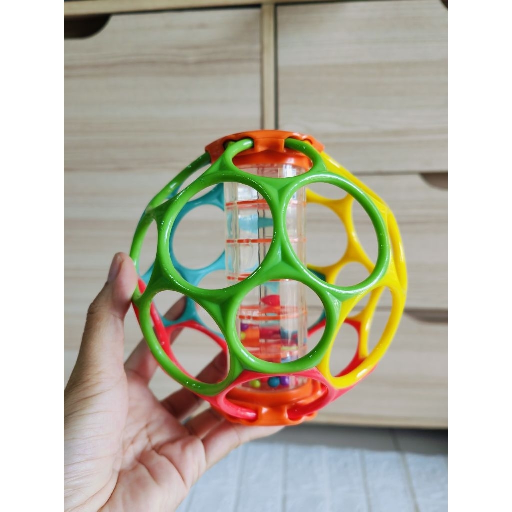 ของเล่นเด็กอ่อน ของเล่นเขย่า Bright Starts Oball มือสอง