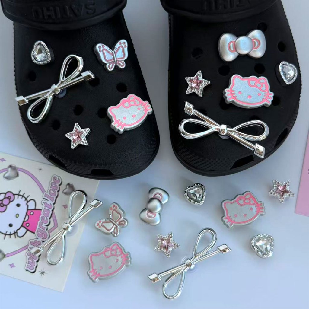 ตัวติดรองเท้า การ์ตูนแมวน่ารัก 10 ชิ้น ของตกแต่งรองเท้าหยอดรู แบบ DIY วัสดุ ABS - รูปที่ 4