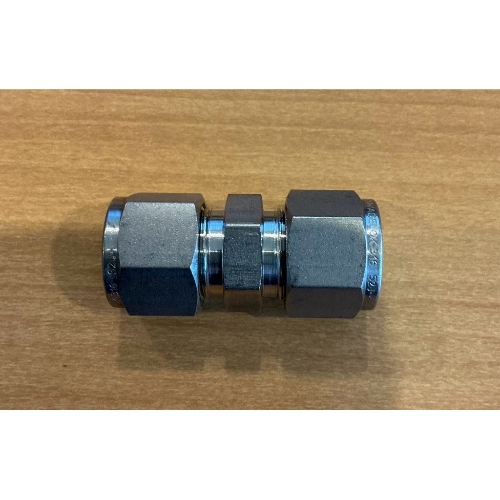 Union,SS316,1/2”(SS8106)