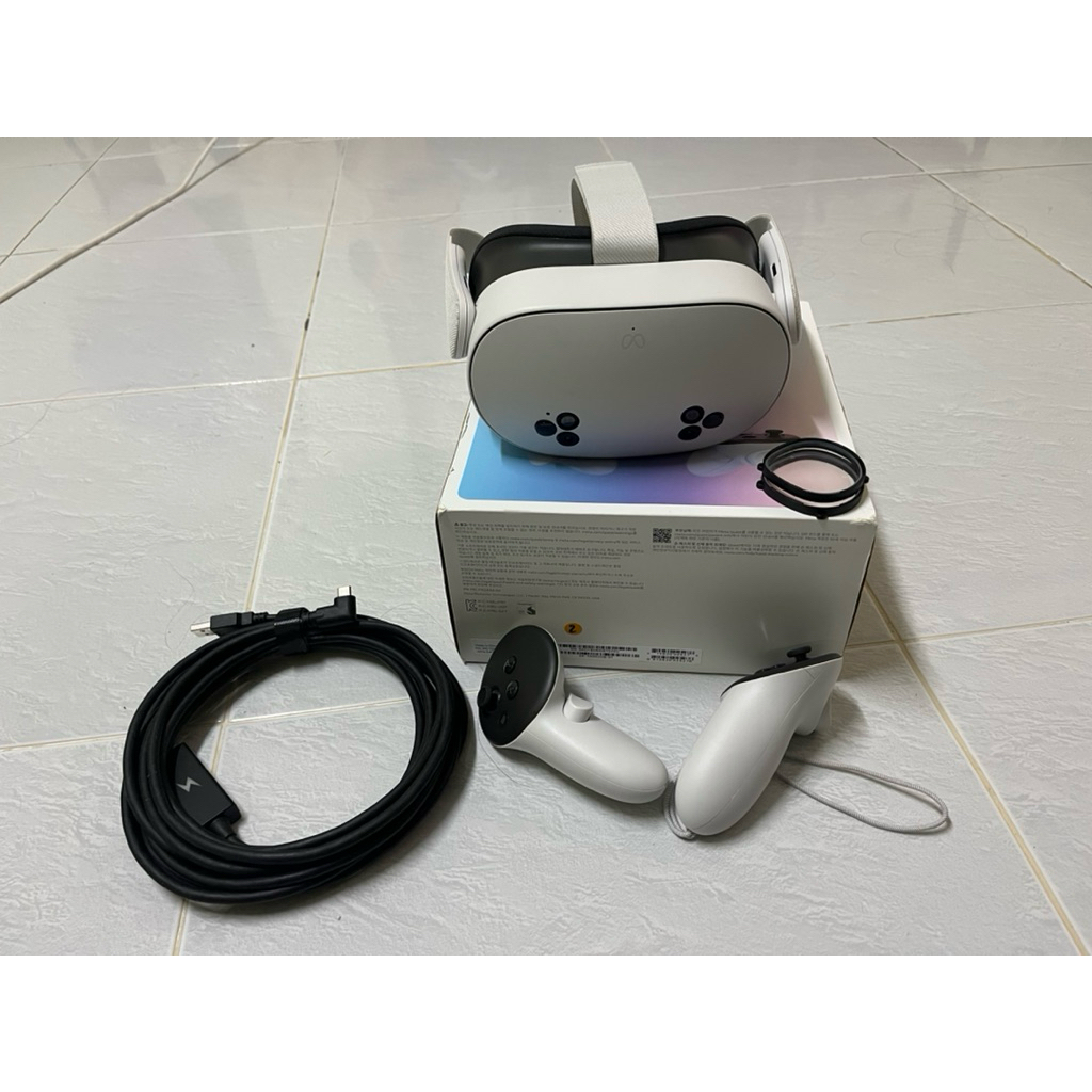 meta quest 3s 128g มือสองใช้งานไม่ถึง 10 ครั้ง