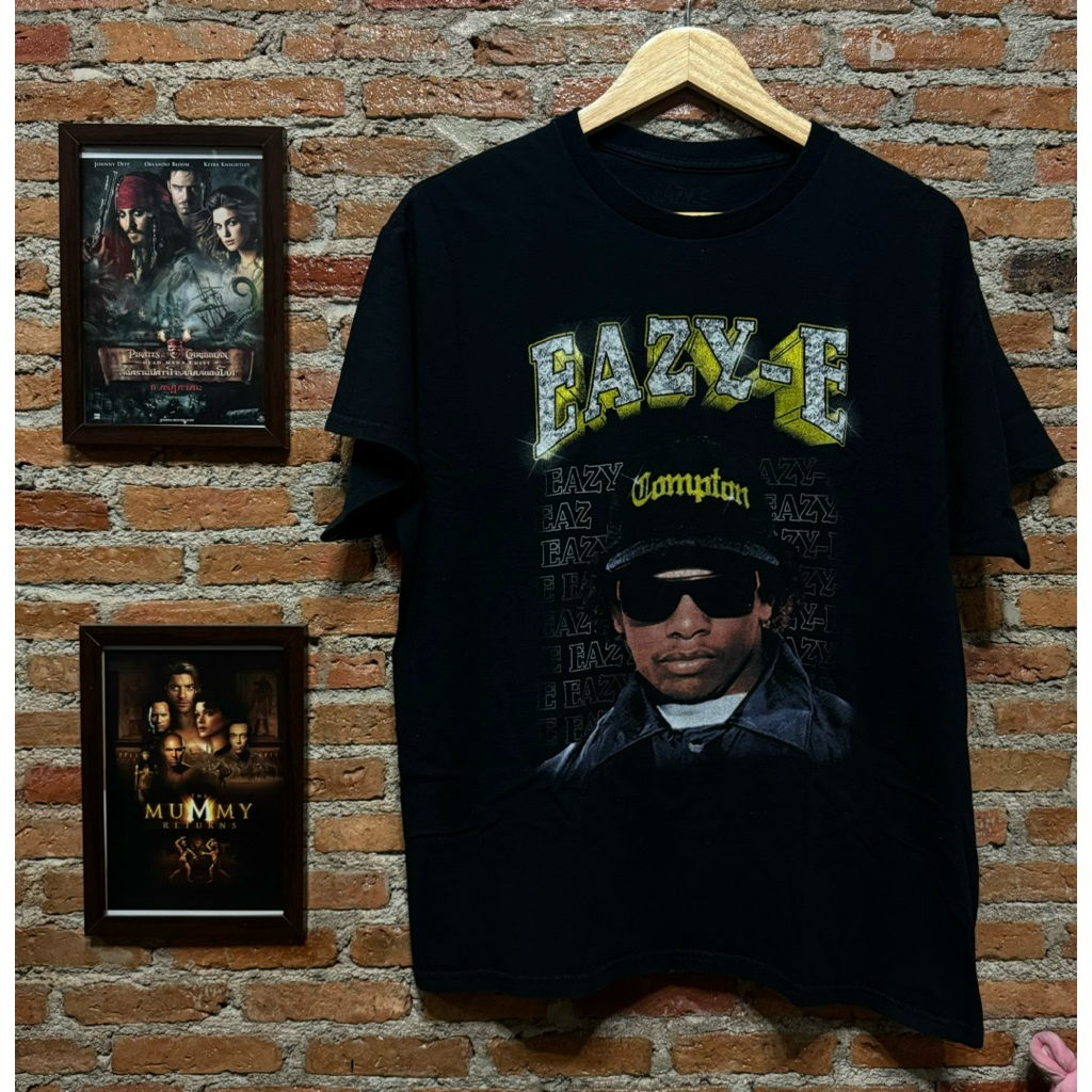 เสื้อยืดมือสอง ลายนักร้องแร็ปเปอร์ Eazy-E ขนาดไซส์L