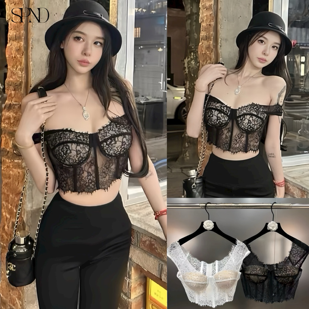 SPND【พร้อมส่ง】เสื้อครอปเปิดไหล่ ซีทรูลูกไม้ มีฟองน้ำ มีให้ลือก 2 สี มีSize(1902)